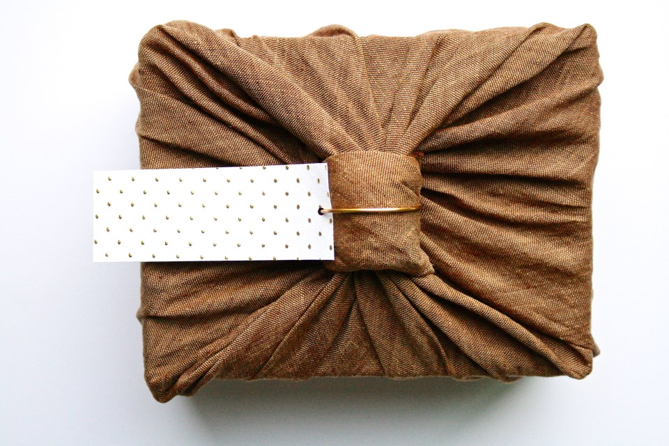 fabric gift wrapping tutorial